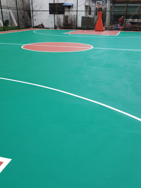 旌阳 球场长期使用易出现地面开裂
